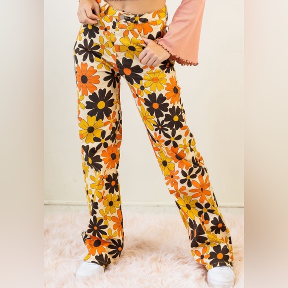 NWT Floral Jean Small - Picture 1 of 4